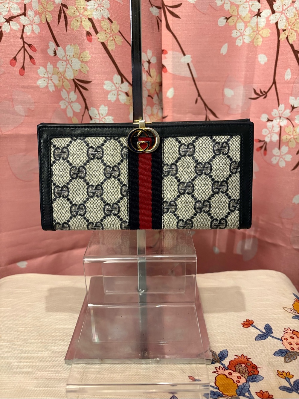 Gucci GG Stripe Vintage Check-book Wallet Navy Blue Supreme Leather COA